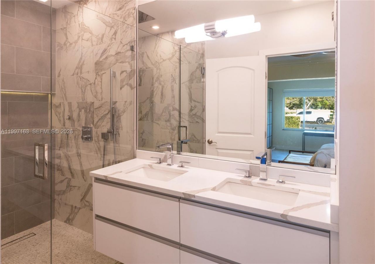 429 Deer Run, Miami Springs, FL 33166 Photo