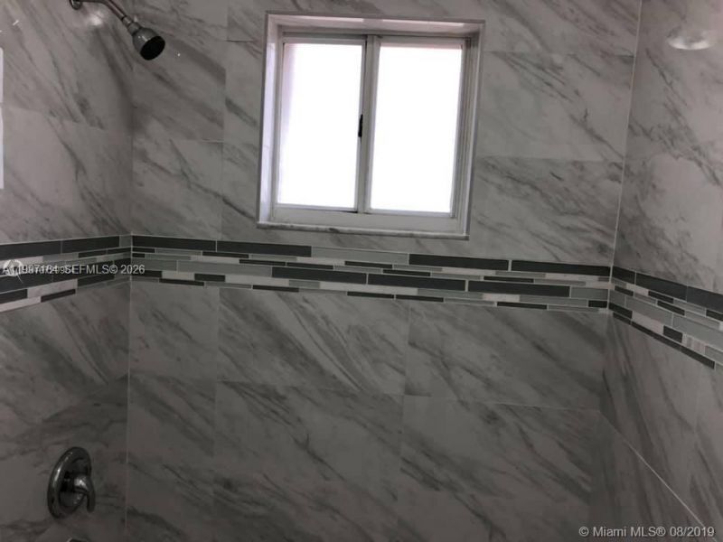 2246 W 74th St, Unit 202-10, Hialeah, FL 33016 Photo