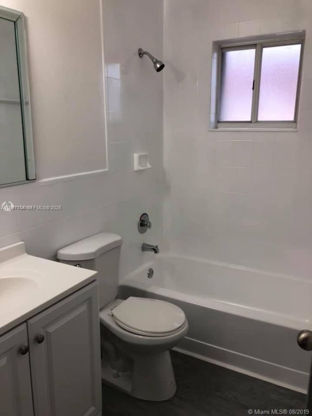 2246 W 74th St, Unit 202-10, Hialeah, FL 33016 Photo