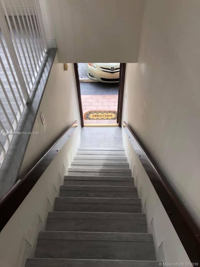 2246 W 74th St, Unit 202-10, Hialeah, FL 33016 Photo