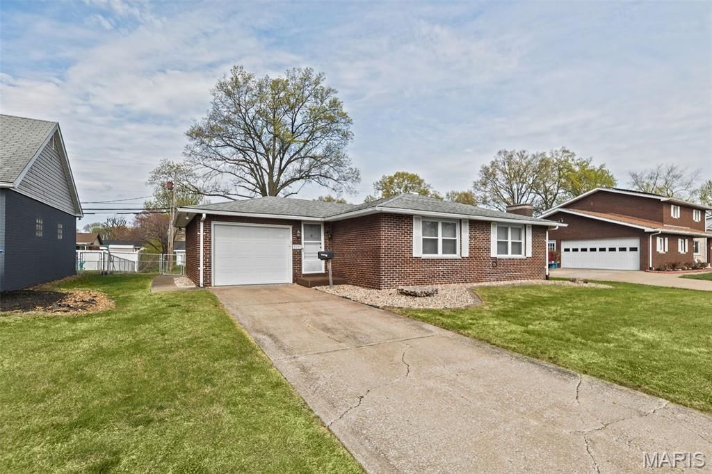 3209 Newell Drive, Granite City, IL 62040 Main Photo