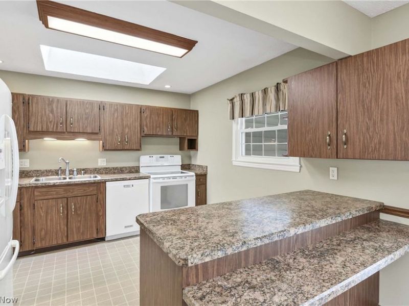 4164 Regal Avenue , Brunswick, OH 44212 Photo 13