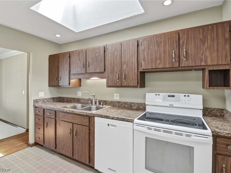 4164 Regal Avenue , Brunswick, OH 44212 Photo 15