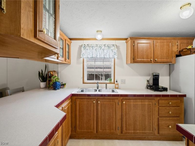 19 Brookins Drive , Olmsted Falls, OH 44138 Photo 12