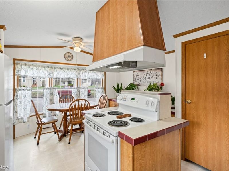 19 Brookins Drive , Olmsted Falls, OH 44138 Photo 13