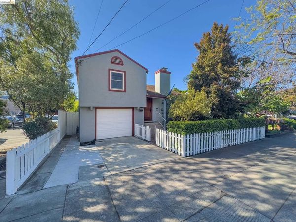 2300 Ashby Ave, Berkeley, CA 94705