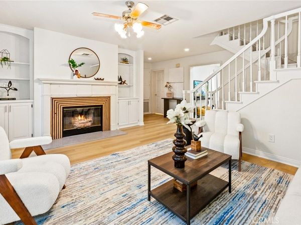 1006 Via Zapata, Riverside, CA 92507