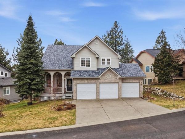 8704 E Parkside Ln, Spokane, WA 99217