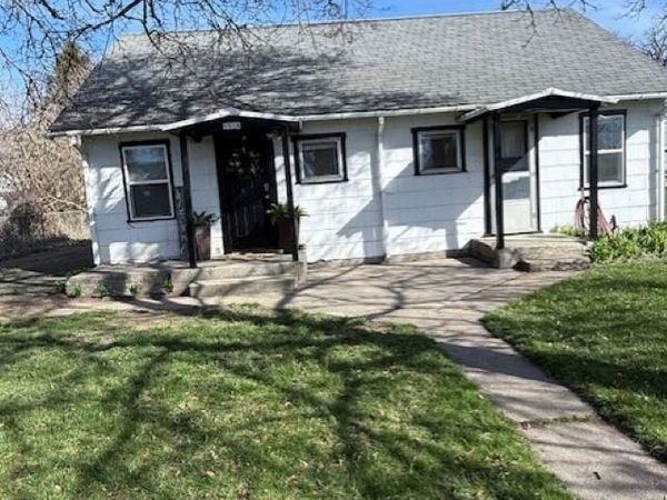 1014 Washington St, Davenport, WA 99122