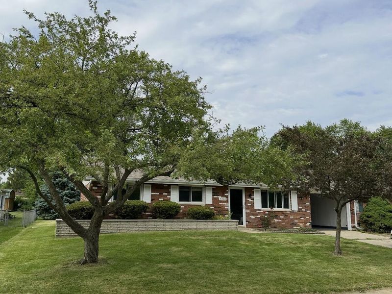 8248 Gibson Avenue, Fairborn, OH 45324 Photo 1