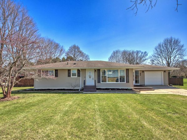 102 W 250 S, La Porte, IN 46350