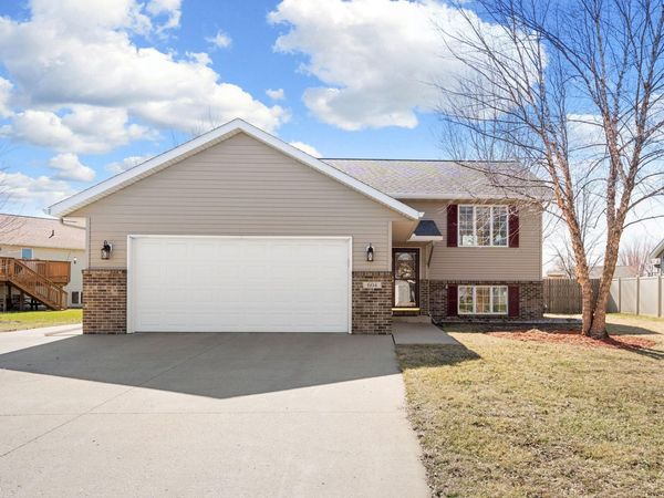 604 St Andrews Drive, Mankato, MN 56001
