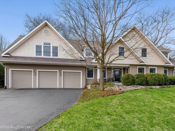 528 S Cook Street, Barrington, IL 60010