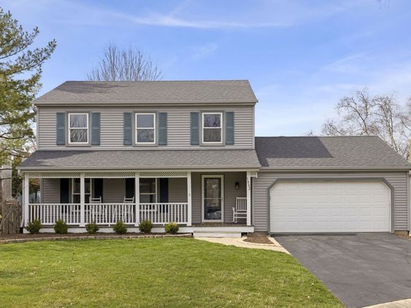 1552 Independence Court, St. Charles, IL 60174