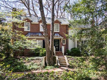 223 Hillcrest Circle, Chapel Hill, NC 27514