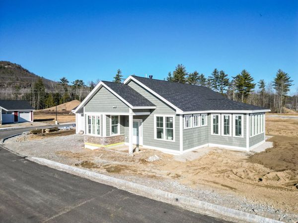 52 Whispering Pines Place, Unit 17, Conway, NH 03860