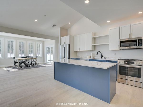 52 Whispering Pines Place, Unit 17, Conway, NH 03860