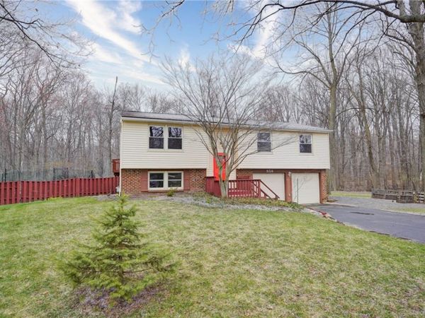 858 Bridle Lane , Webster, NY 14580