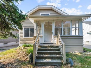520 E Hazelhurst Street , Ferndale, MI 48220
