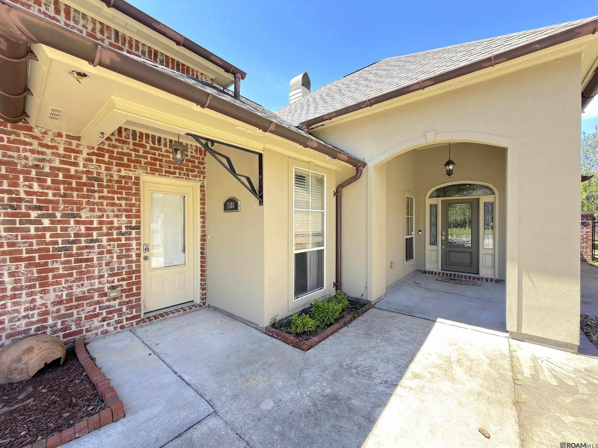 3508 Brookmeade Dr, Baton Rouge, LA 70816 Main Photo
