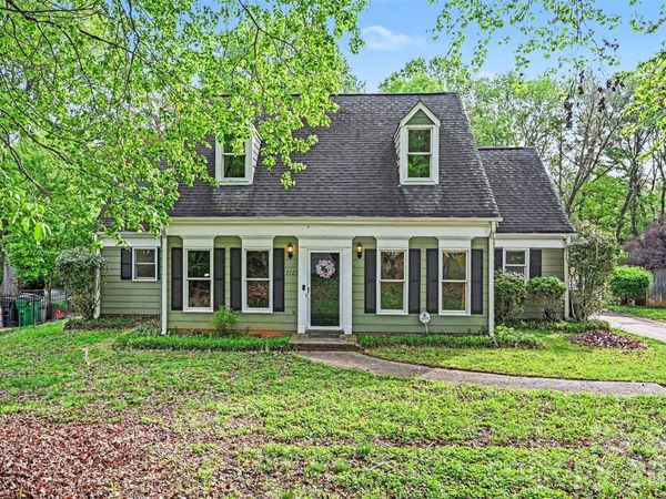 7729 Winterset Drive, Charlotte, NC 28270