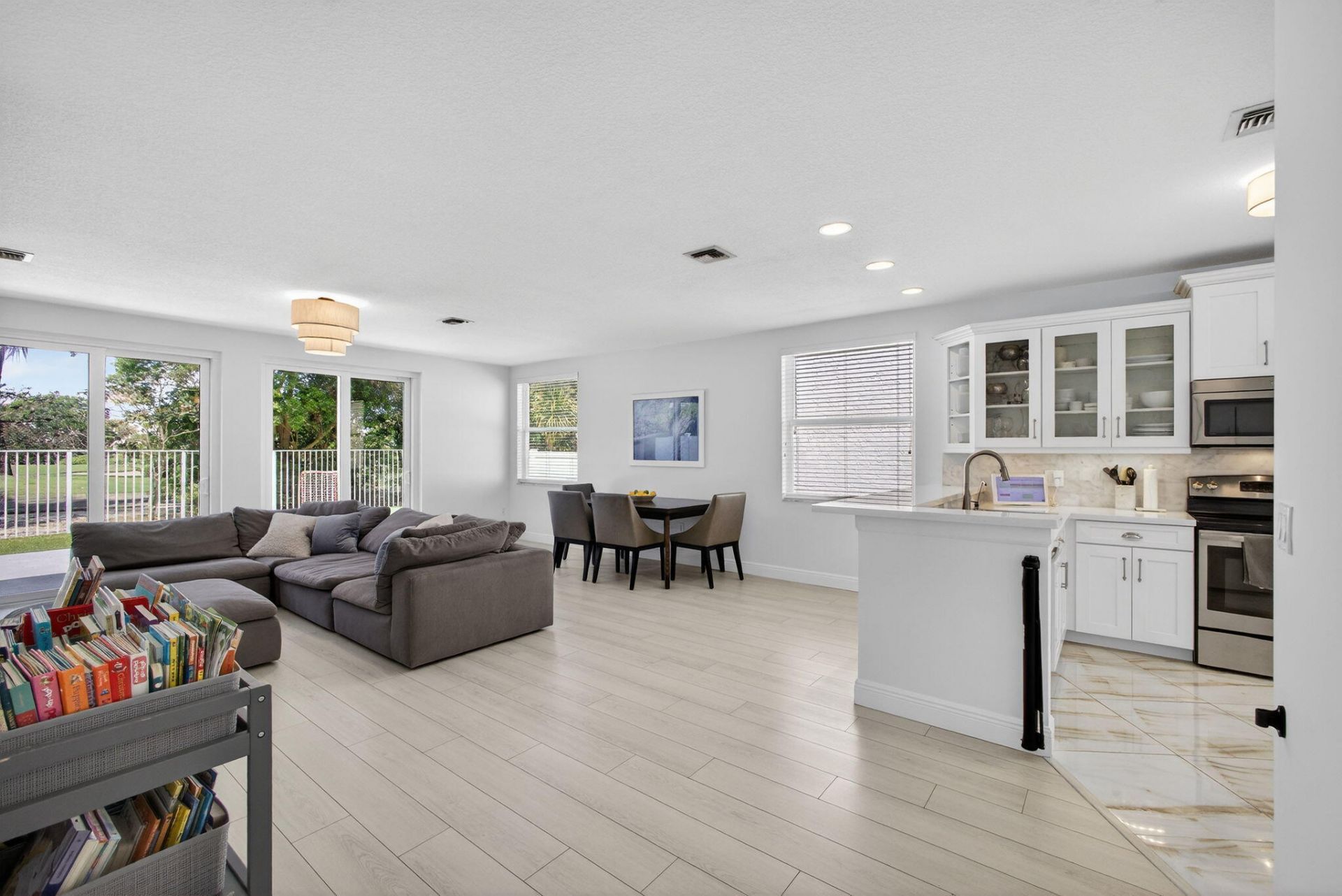 2114 Chagall Circle, West Palm Beach, FL 33409 Photo