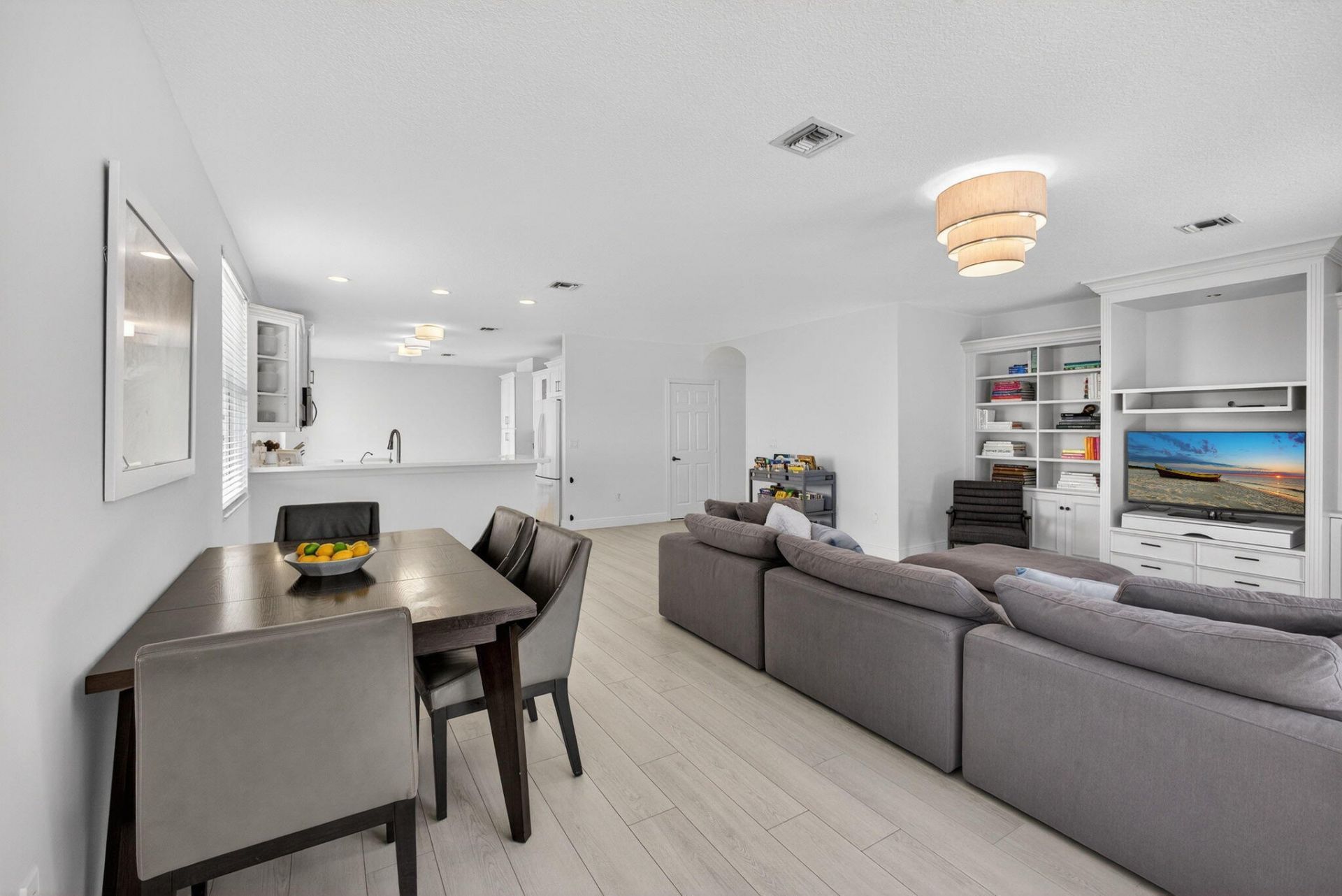 2114 Chagall Circle, West Palm Beach, FL 33409 Photo