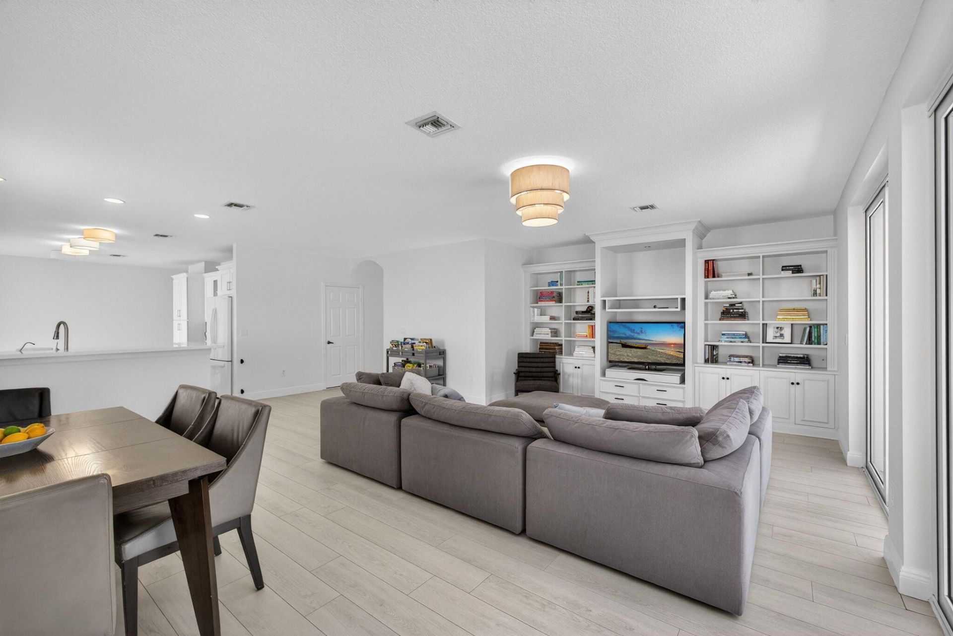 2114 Chagall Circle, West Palm Beach, FL 33409 Photo