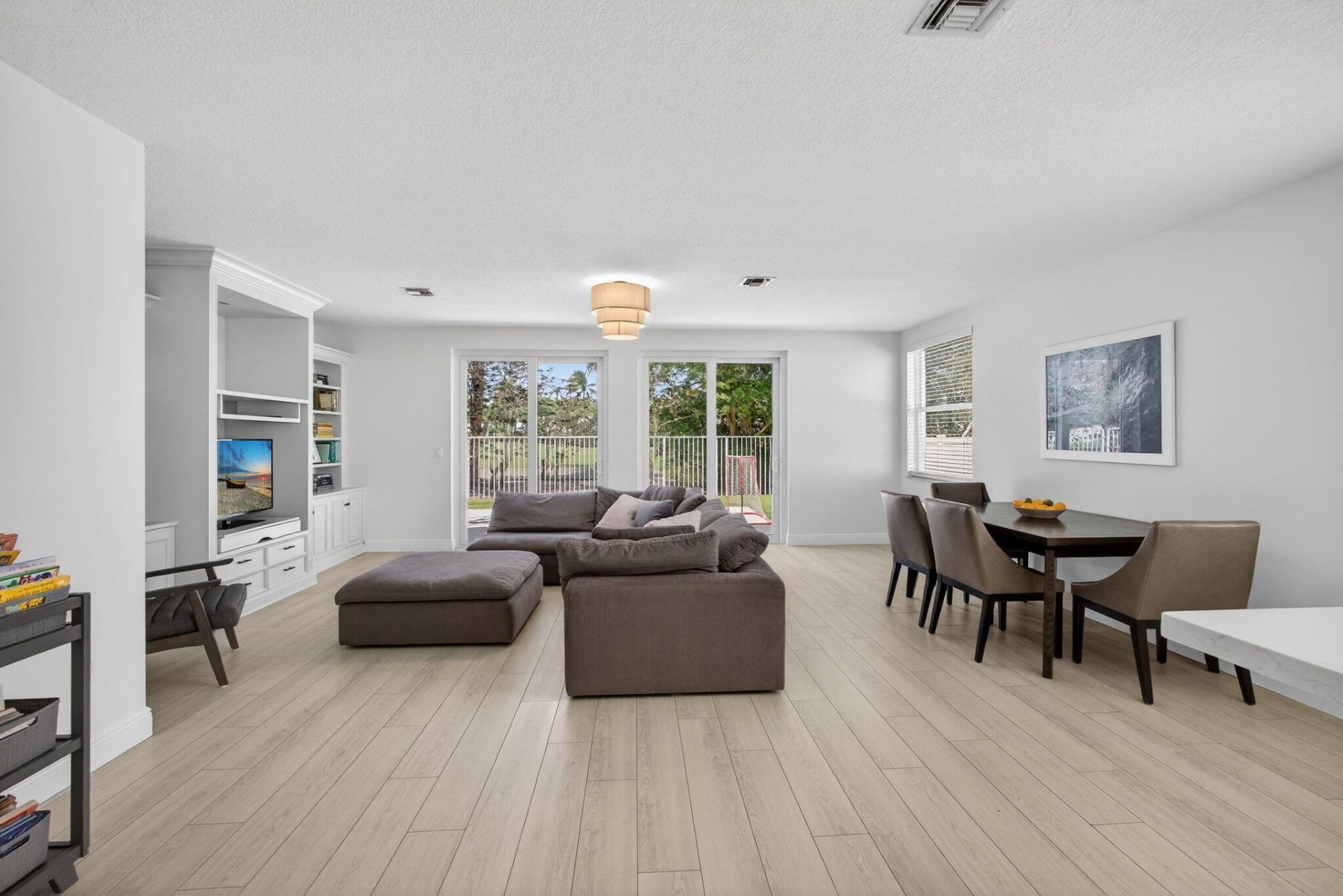 2114 Chagall Circle, West Palm Beach, FL 33409 Photo