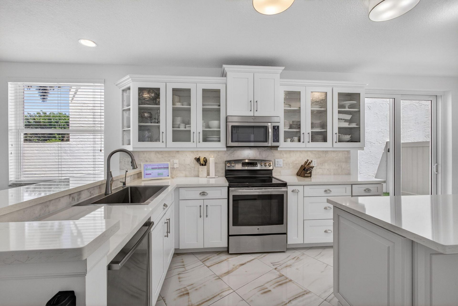 2114 Chagall Circle, West Palm Beach, FL 33409 Photo