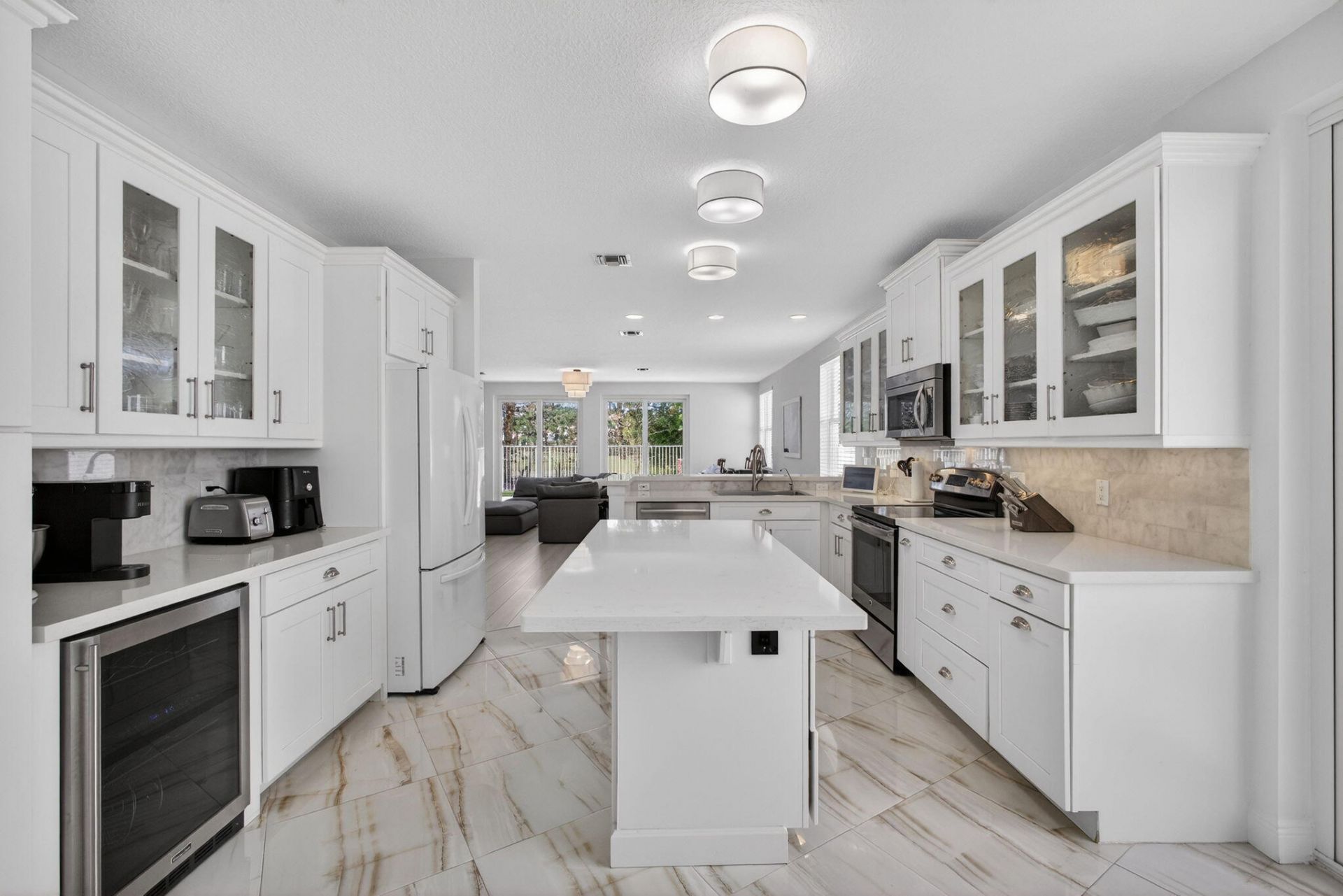 2114 Chagall Circle, West Palm Beach, FL 33409 Photo