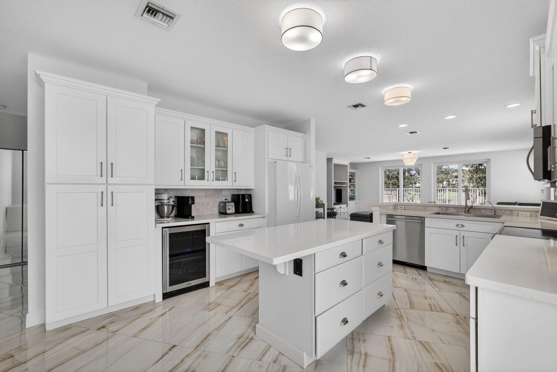 2114 Chagall Circle, West Palm Beach, FL 33409 Photo