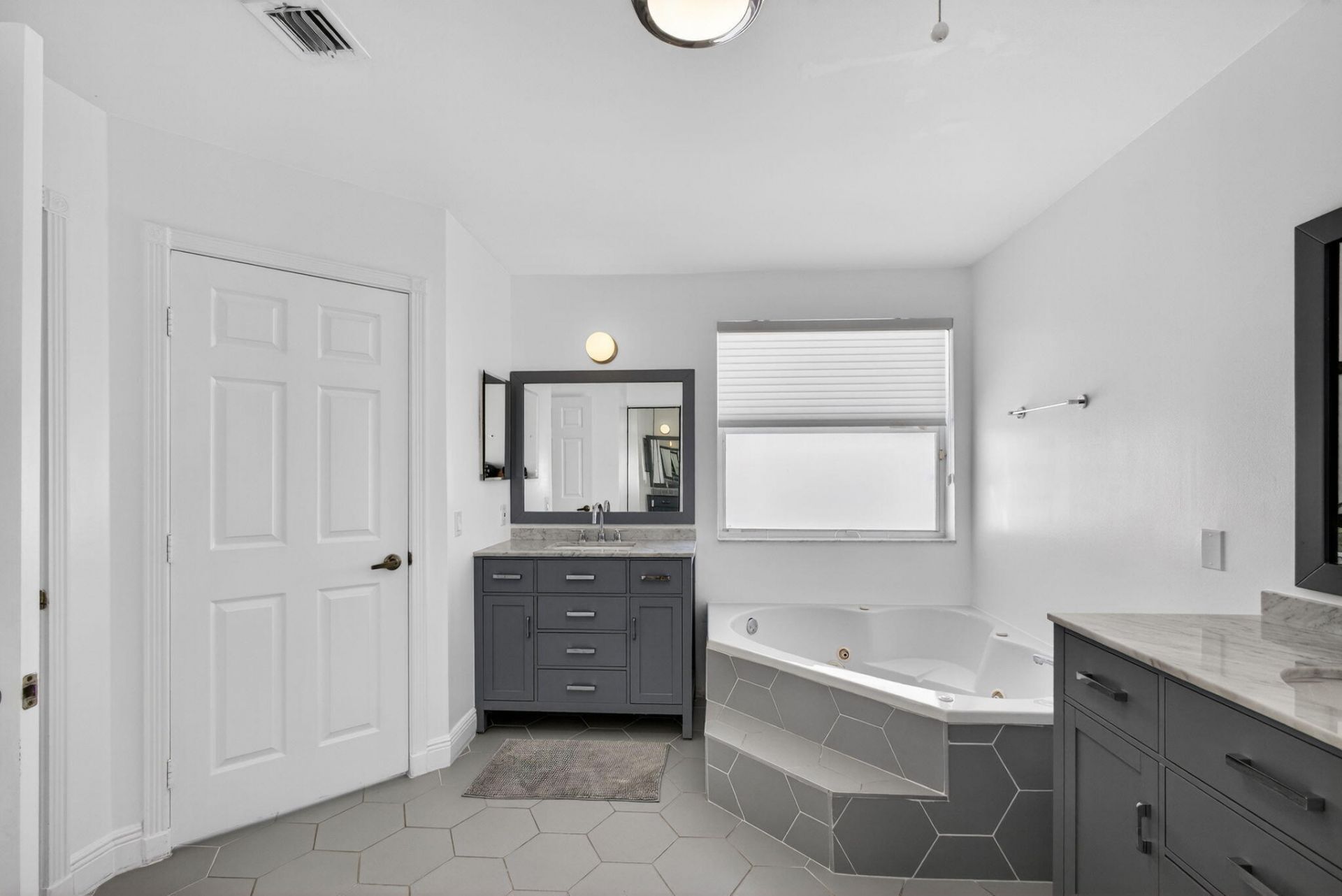 2114 Chagall Circle, West Palm Beach, FL 33409 Photo