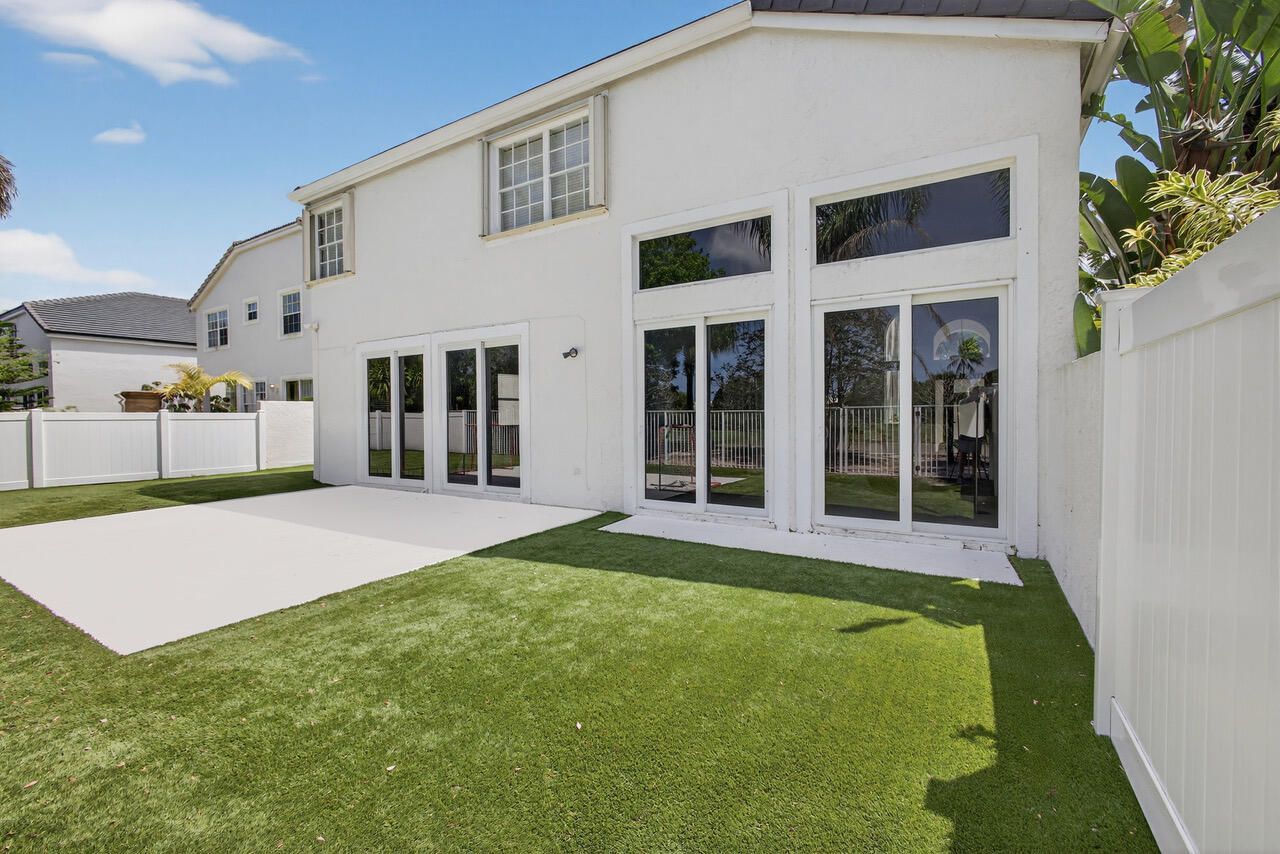 2114 Chagall Circle, West Palm Beach, FL 33409 Photo