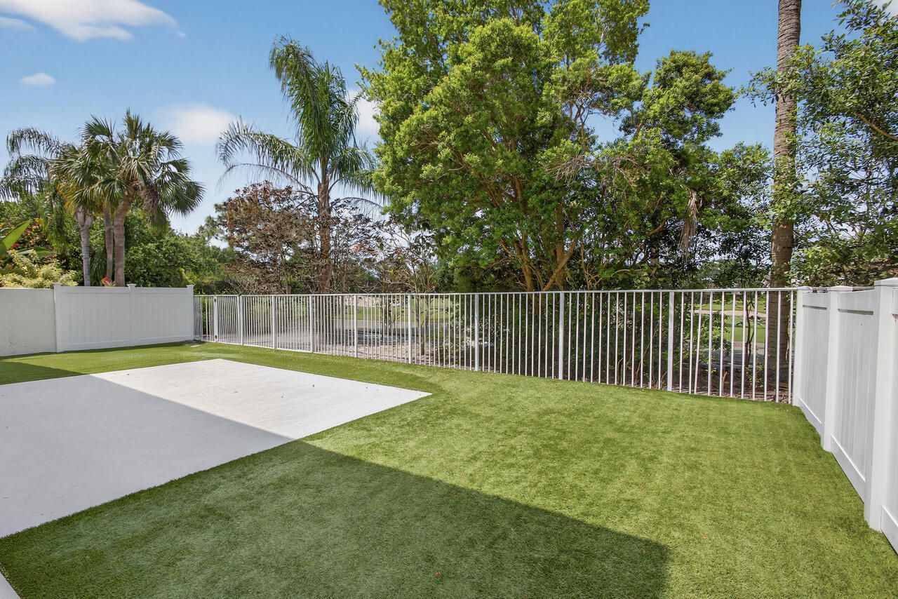 2114 Chagall Circle, West Palm Beach, FL 33409 Photo