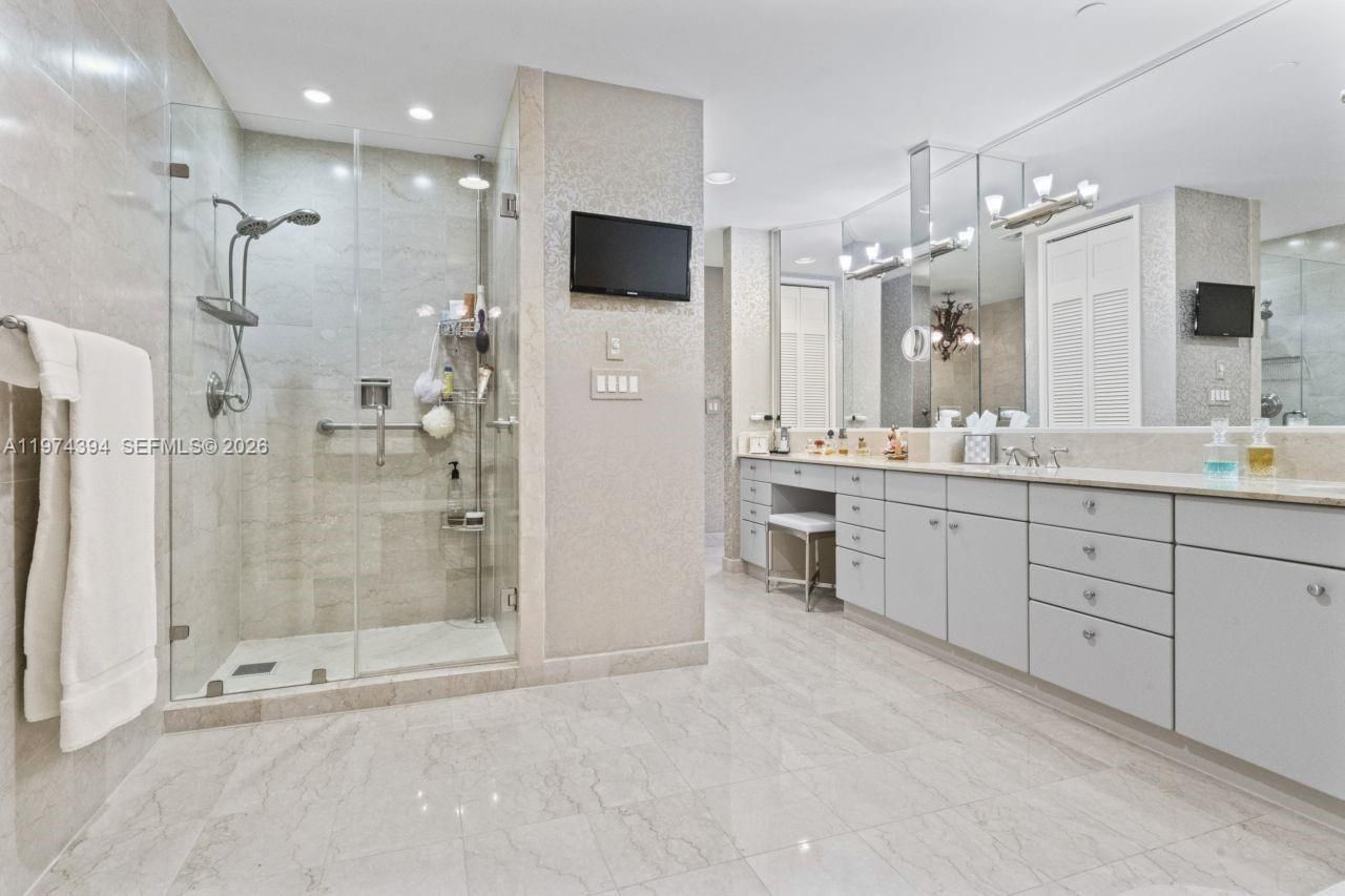 5266 Fisher Island Dr, Unit 5266, Miami Beach, FL 33109 Photo