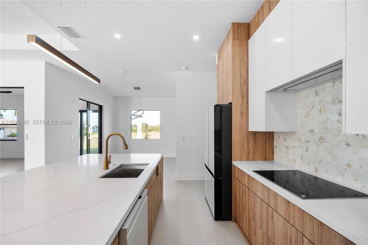 3539 NW 41st Place, Cape Coral, FL 33993 Photo