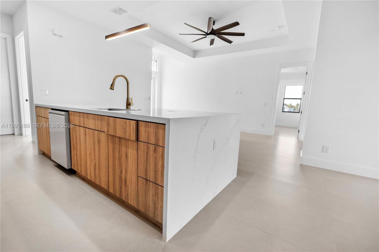 3539 NW 41st Place, Cape Coral, FL 33993 Photo