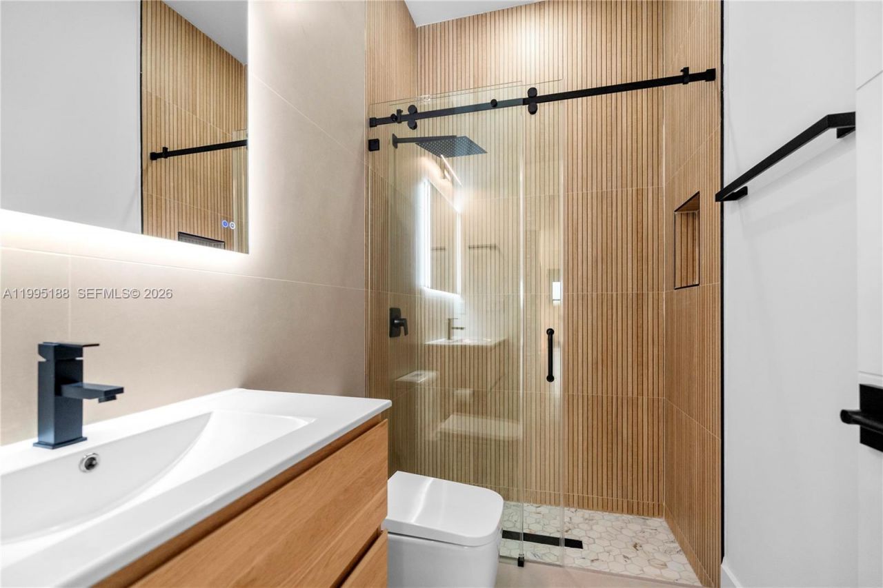 3539 NW 41st Place, Cape Coral, FL 33993 Photo