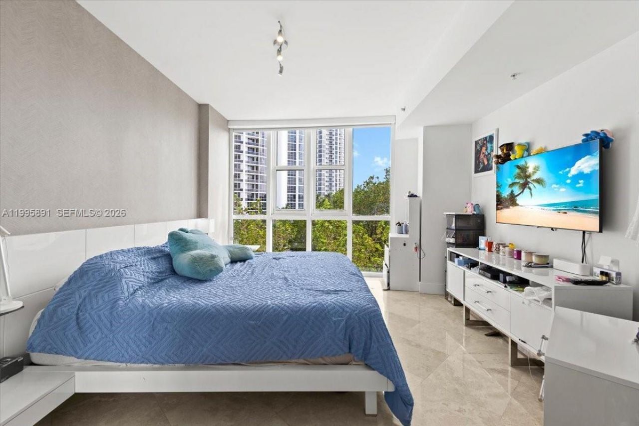 18201 Collins Ave , Unit 601A, Sunny Isles Beach, FL 33160 Photo