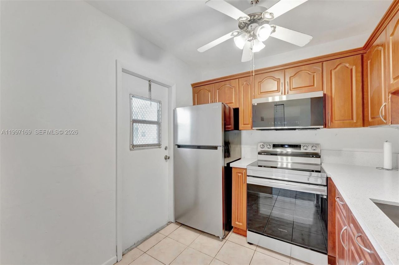 4341 NW 16th St , Unit 203, Lauderhill, FL 33313 Photo