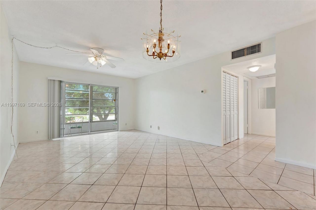 4341 NW 16th St , Unit 203, Lauderhill, FL 33313 Photo