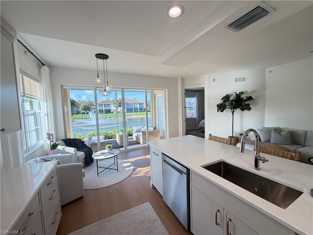3062 Driftwood Way, Unit 4301, Naples, FL 34109 Photo