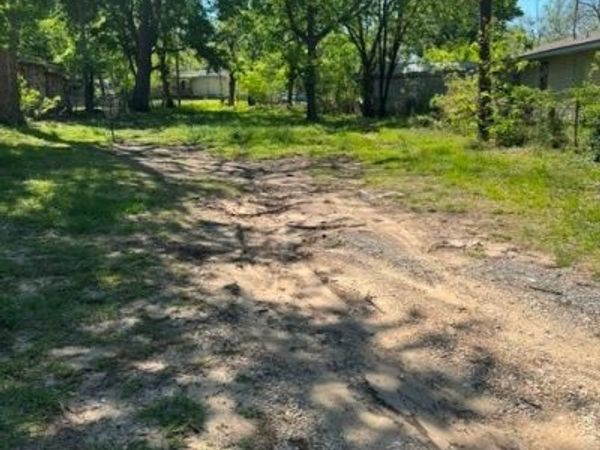 327 W 15th, Ada, OK 74820