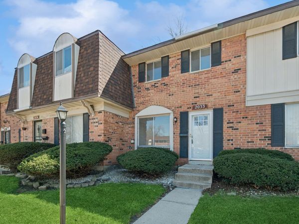 2033 Lioncrest Drive, Richton Park, IL 60471