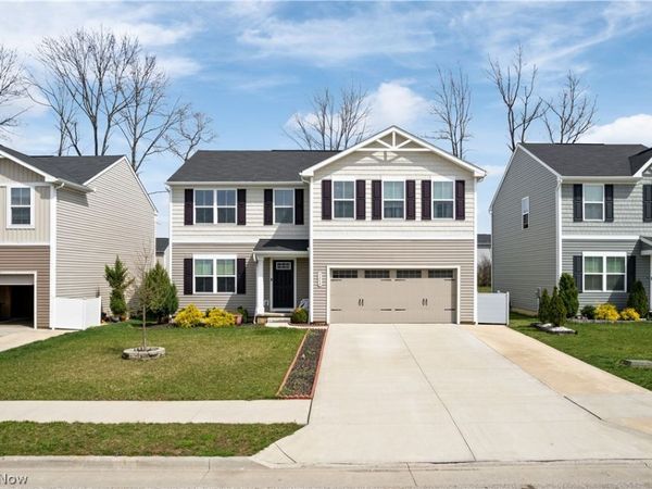 3264 Sunny Brook Drive , Akron, OH 44312