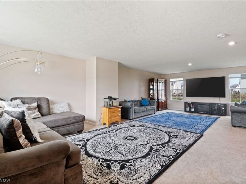 3264 Sunny Brook Drive , Akron, OH 44312 Photo 4