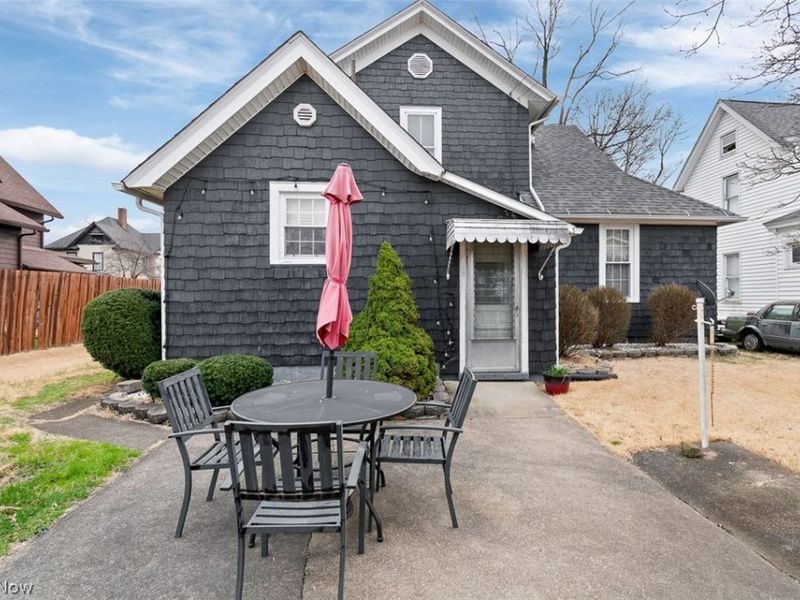 817 7th Street SW, Massillon, OH 44647 Photo 3