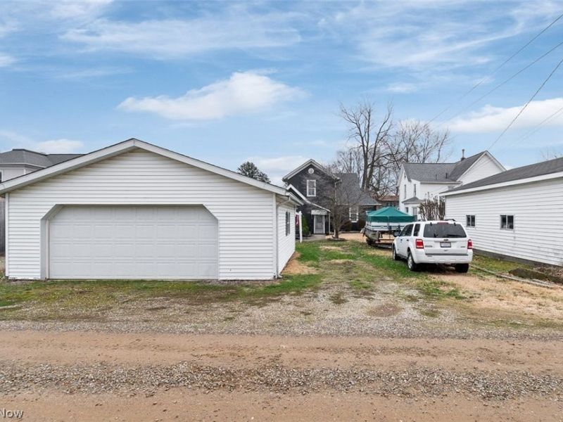 817 7th Street SW, Massillon, OH 44647 Photo 4