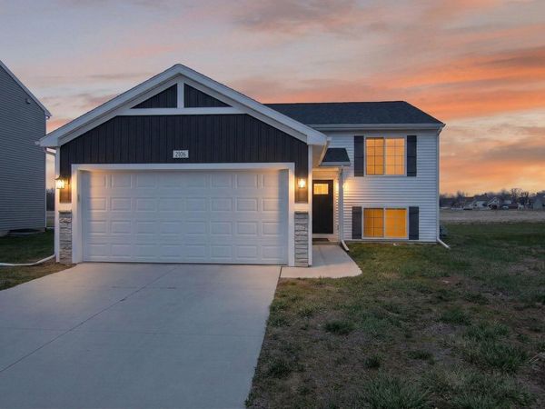 2106 Farm Valley Road, Adrian, MI 49221